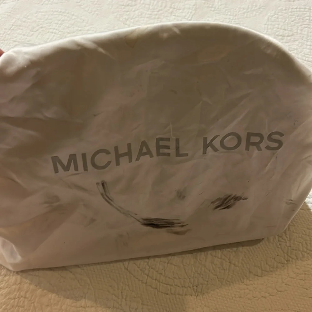 Michael Kors Orange hand bag/crossbody